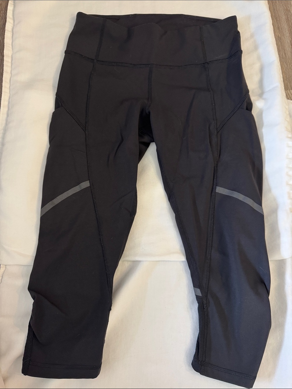 Lululemon Black Athletic Capri Leggings